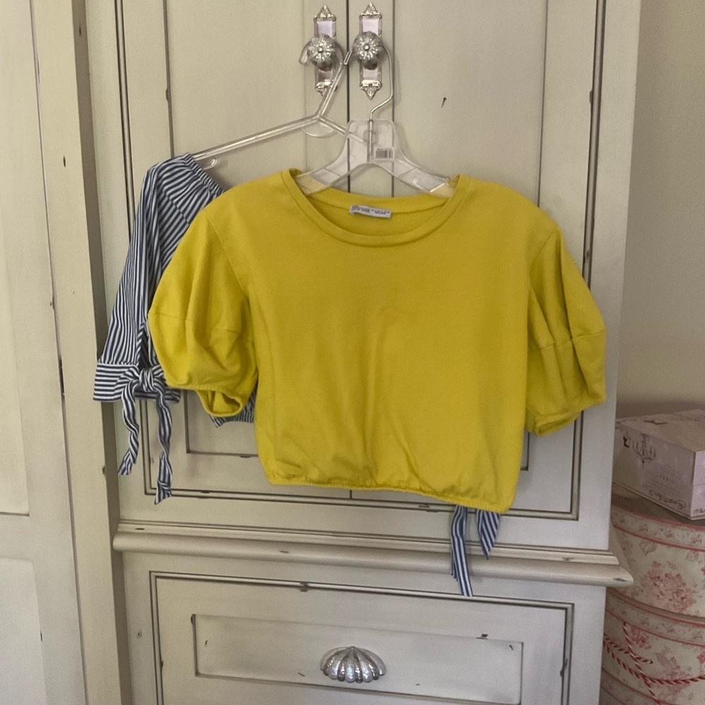 Short sleeve crop tops